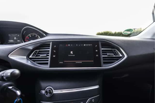 Peugeot 308 (2018) thumbnail 64