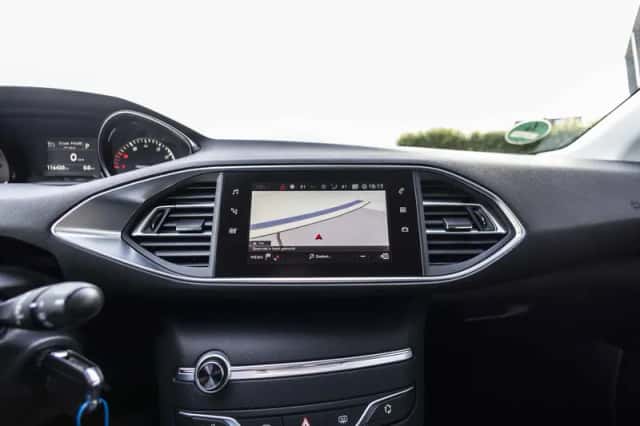 Peugeot 308 (2018) thumbnail 65