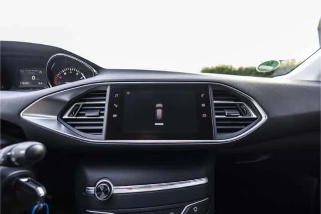 Peugeot 308 (2018) thumbnail 66
