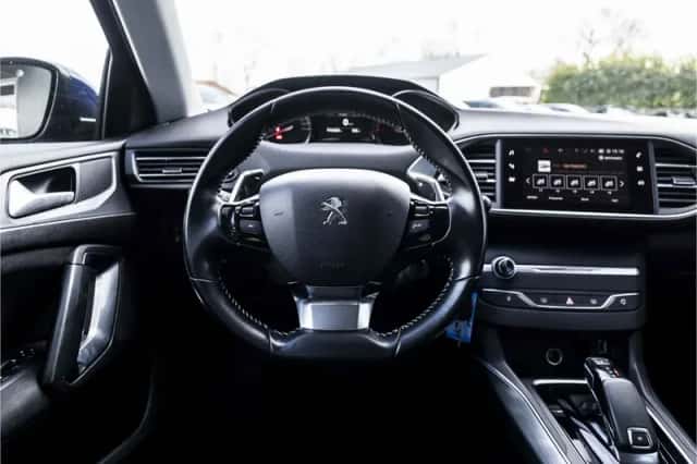 Peugeot 308 (2018) thumbnail 8