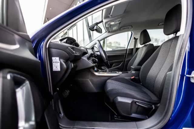 Peugeot 308 (2018) thumbnail 10