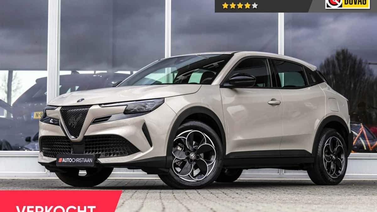 Alfa Romeo Junior (2025) — foto 1