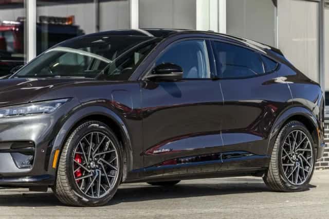 Ford Mustang (2021) thumbnail 15