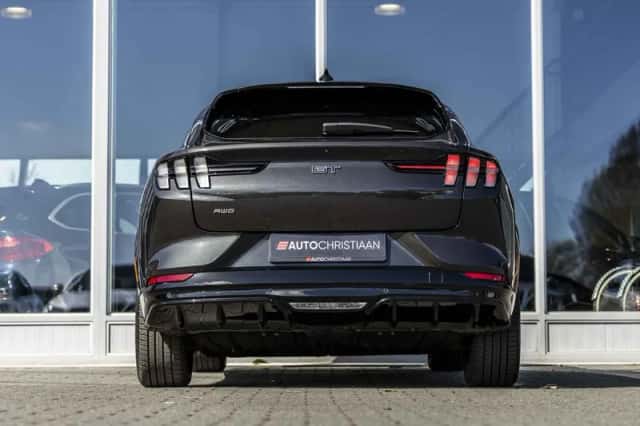 Ford Mustang (2021) thumbnail 5