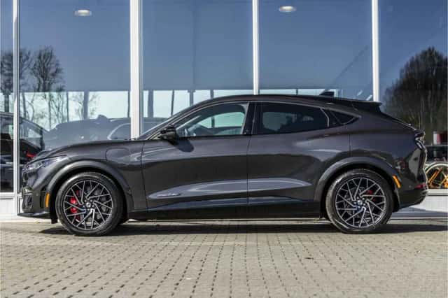 Ford Mustang (2021) thumbnail 46