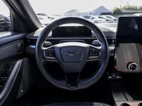 Ford Mustang (2021) thumbnail 48