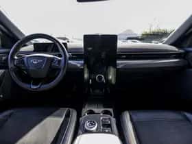 Ford Mustang (2021) thumbnail 69