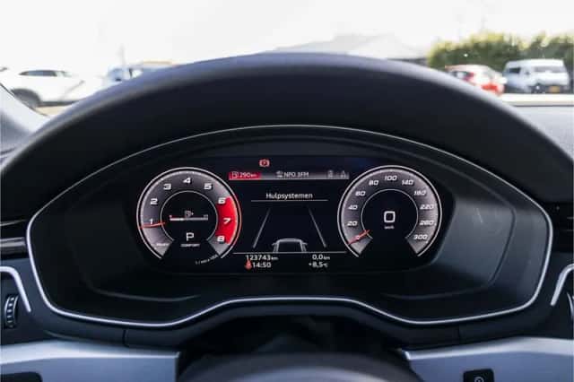 Audi A4 (2020) thumbnail 9