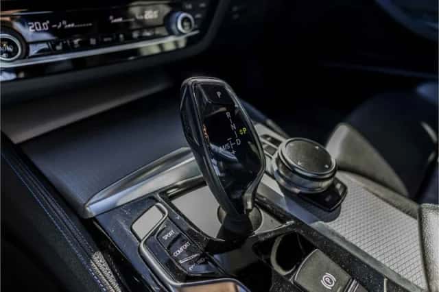 BMW 5-Serie (2017) thumbnail 23