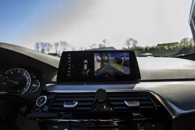 BMW 5-Serie (2017) thumbnail 25