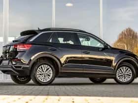 Volkswagen T Roc (2021) thumbnail 3