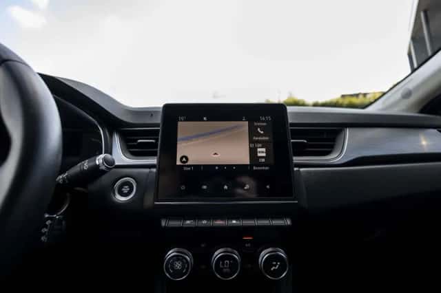 Renault Captur (2021) thumbnail 25