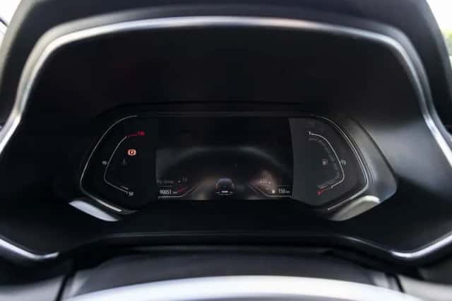 Renault Captur (2021) thumbnail 47