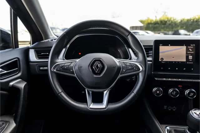 Renault Captur (2021) thumbnail 8