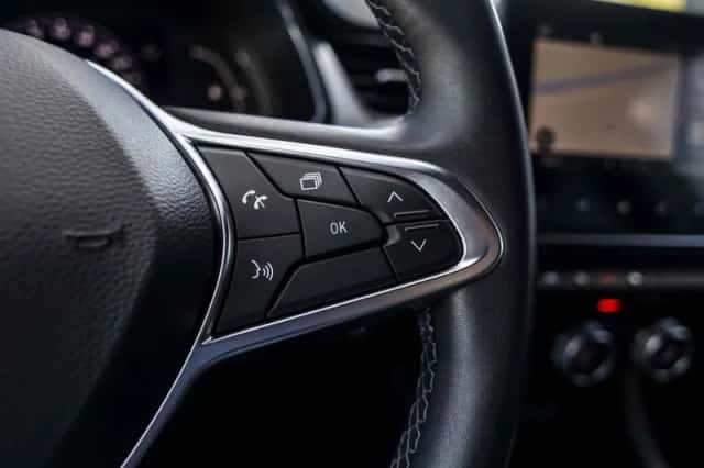 Renault Captur (2021) thumbnail 71