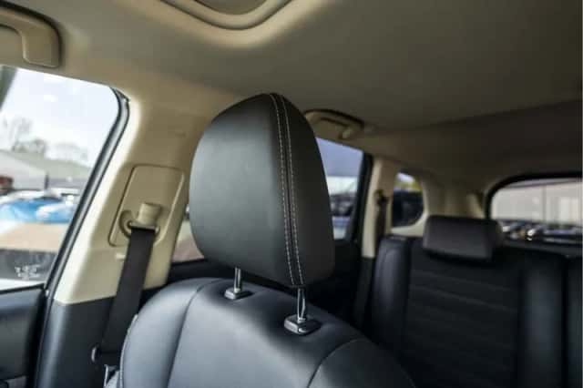 Mitsubishi Outlander (2019) thumbnail 13