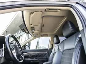 Mitsubishi Outlander (2019) thumbnail 15