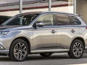 Mitsubishi Outlander (2019) thumbnail 18
