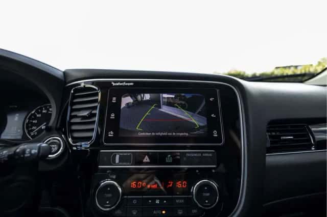 Mitsubishi Outlander (2019) thumbnail 27
