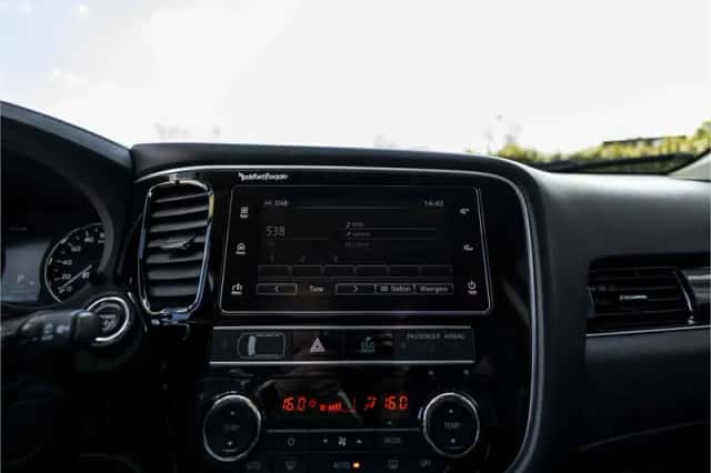 Mitsubishi Outlander (2019) thumbnail 28