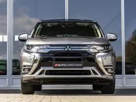 Mitsubishi Outlander (2019) thumbnail 4