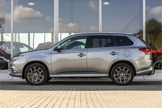 Mitsubishi Outlander (2019) thumbnail 48