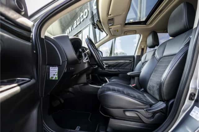 Mitsubishi Outlander (2019) thumbnail 52