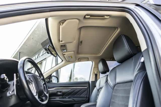 Mitsubishi Outlander (2019) thumbnail 57
