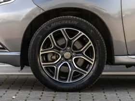 Mitsubishi Outlander (2019) thumbnail 64