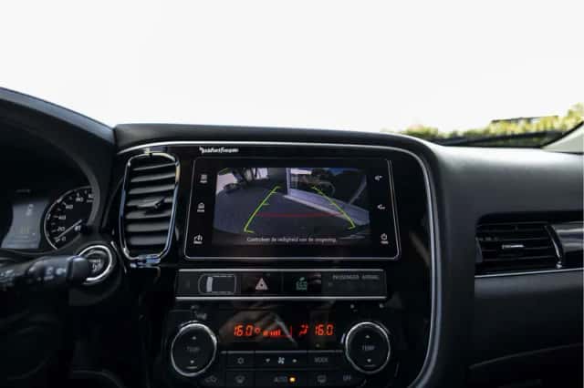 Mitsubishi Outlander (2019) thumbnail 69