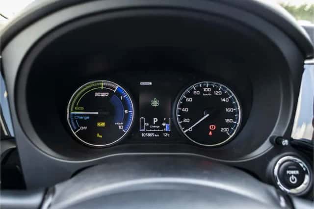 Mitsubishi Outlander (2019) thumbnail 9