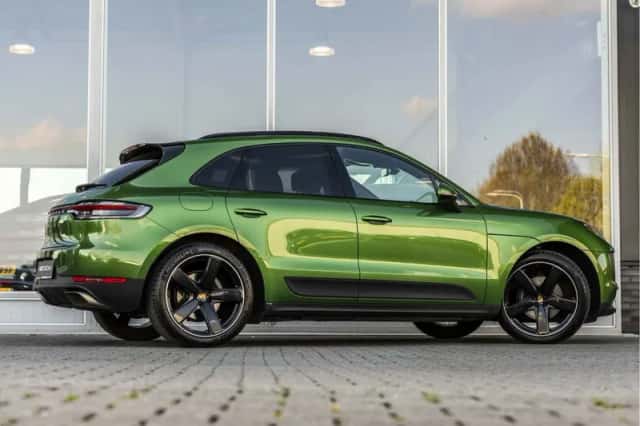 Porsche Macan (2018) thumbnail 3