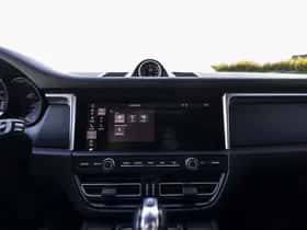 Porsche Macan (2018) thumbnail 37