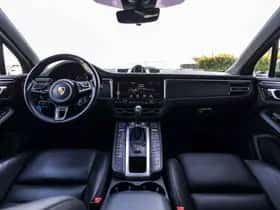 Porsche Macan (2018) thumbnail 41