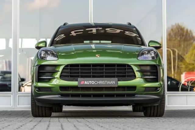 Porsche Macan (2018) thumbnail 54