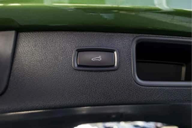 Porsche Macan (2018) thumbnail 98