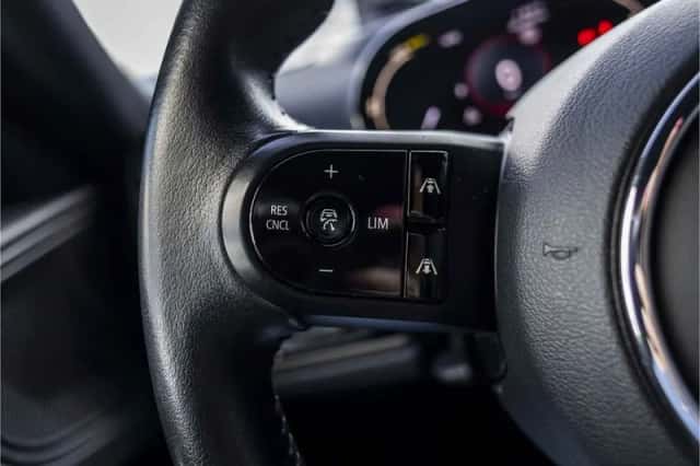 MINI Countryman (2023) thumbnail 33