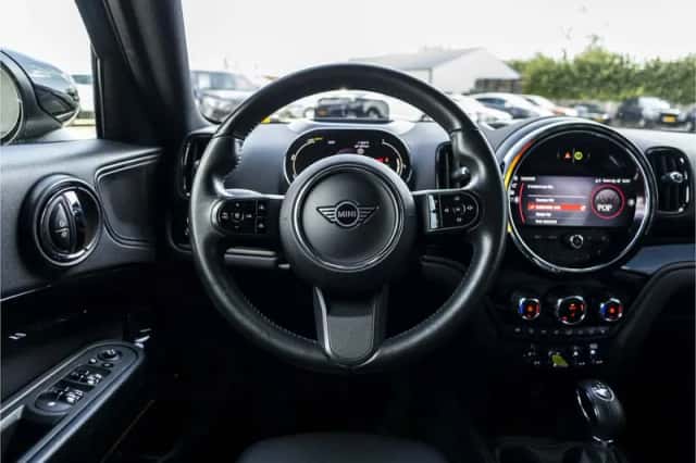 MINI Countryman (2023) thumbnail 8
