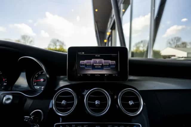 Mercedes-Benz C-Klasse (2017) thumbnail 73