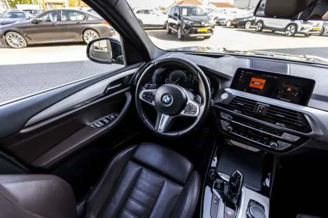 BMW X3 (2019) thumbnail 23