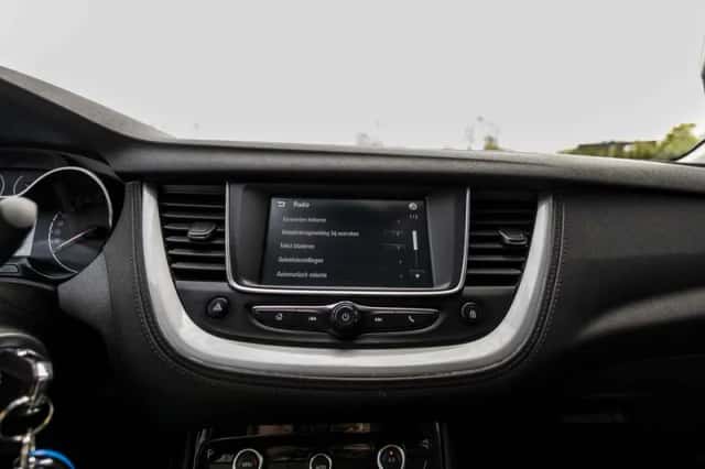 Opel Grandland X (2018) thumbnail 27