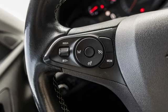 Opel Grandland X (2018) thumbnail 33