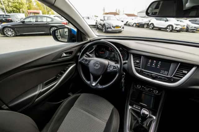 Opel Grandland X (2018) thumbnail 61