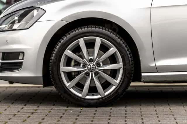 Volkswagen Golf (2015) thumbnail 20