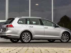 Volkswagen Golf (2015) thumbnail 3