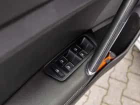 Volkswagen Golf (2015) thumbnail 21