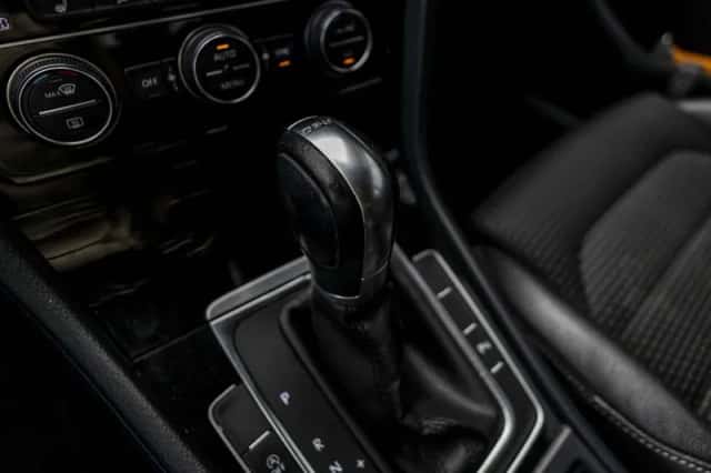 Volkswagen Golf (2015) thumbnail 23