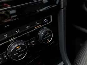 Volkswagen Golf (2015) thumbnail 24