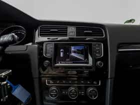Volkswagen Golf (2015) thumbnail 25
