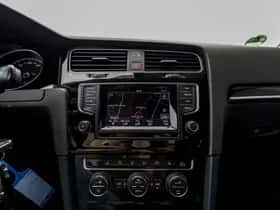 Volkswagen Golf (2015) thumbnail 26